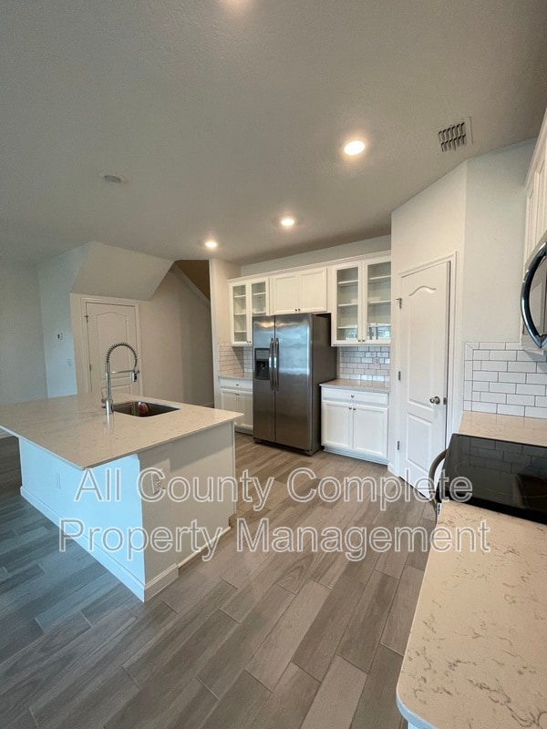 Building Photo - 12804 Josslyn Ln