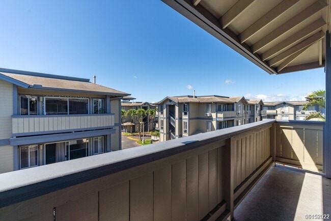 Building Photo - 2 Bedroom, 2 Bath Condo in Sun Rise Community