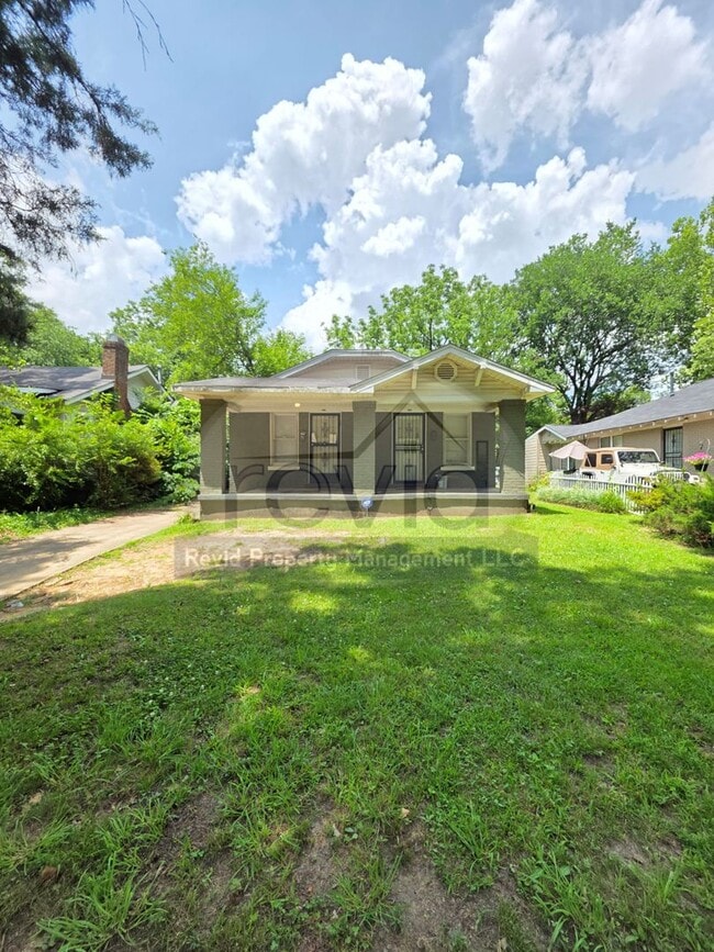 Building Photo - ESS 3604