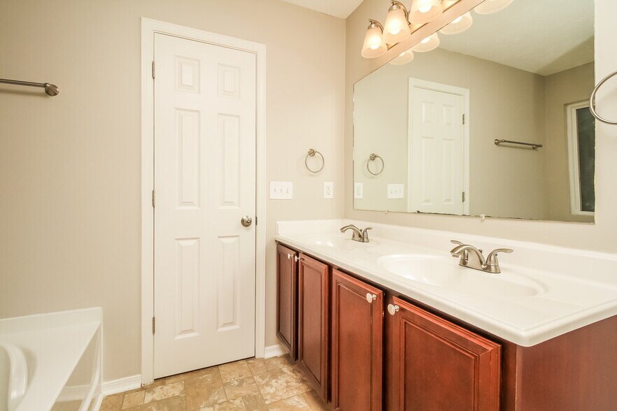 Building Photo - 109 Neville Ct