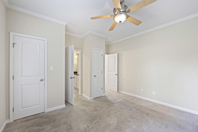 Building Photo - 2455 Pilgrim Rd