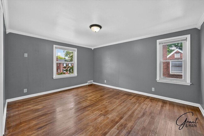 Building Photo - 17400 Huntington Rd