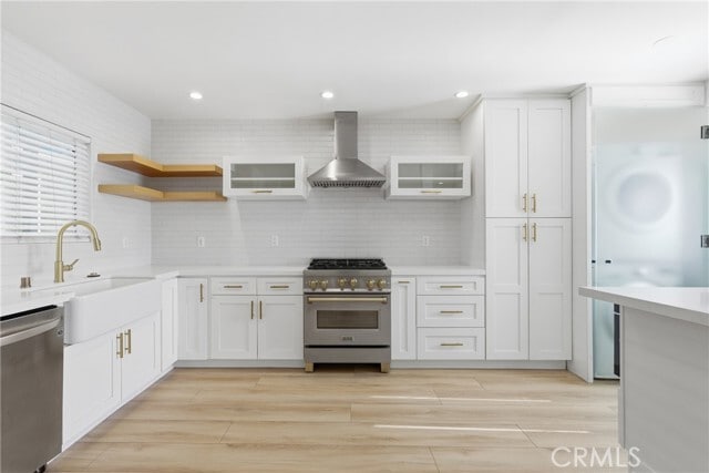 Building Photo - 17546 Kittridge St