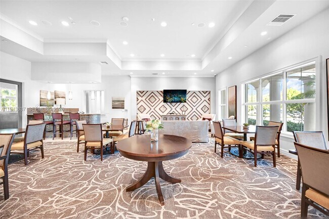 Building Photo - 964 Banyan Dr