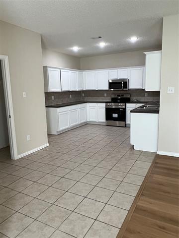 Building Photo - 1014 Holly St