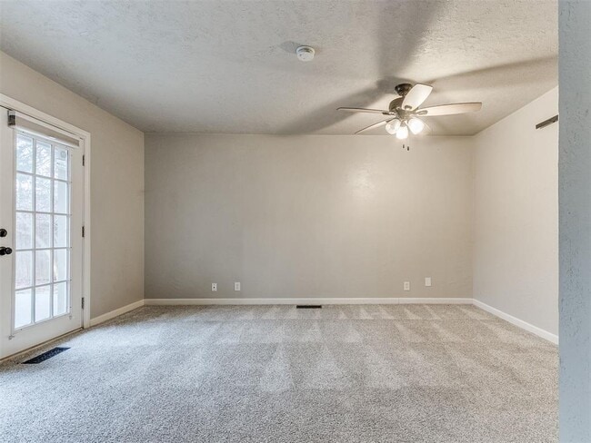 Building Photo - 1428 Cinderella Ave