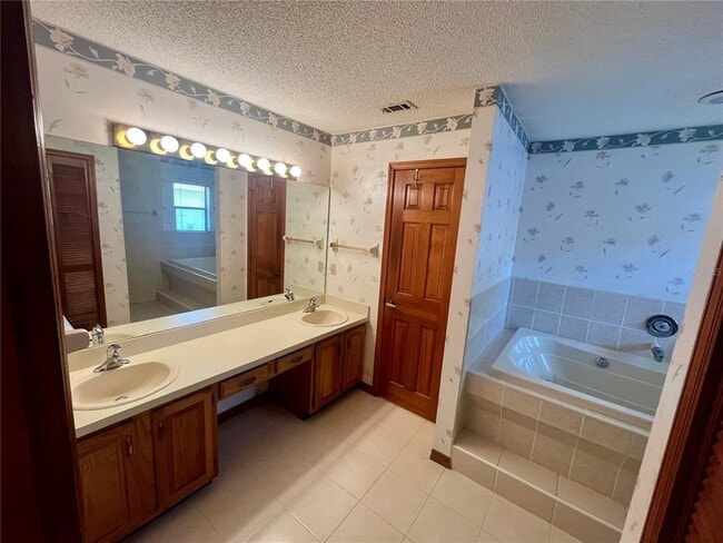 Building Photo - 7511 Megan Elissa Ln