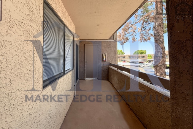 Building Photo - 2Bed/2Bath Apt at Greenway/35th Ave! Move-In Ready on 08/06/2026!