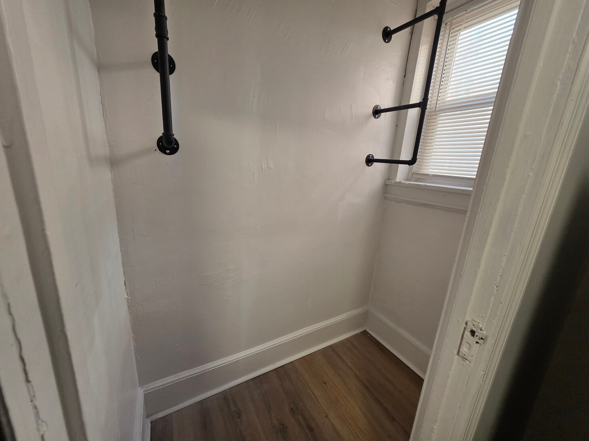 Building Photo - 5 Kenmore Ave