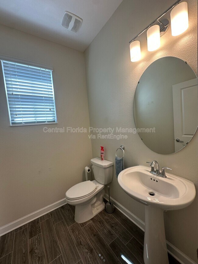 Building Photo - 8501 Arcadia Ln