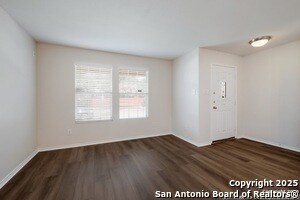 Building Photo - 11006 Hillsdale Loop