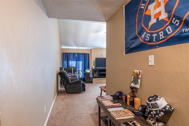 Building Photo - 3034 Deer Valley Dr