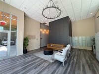 Building Photo - 525 Parkway Dr