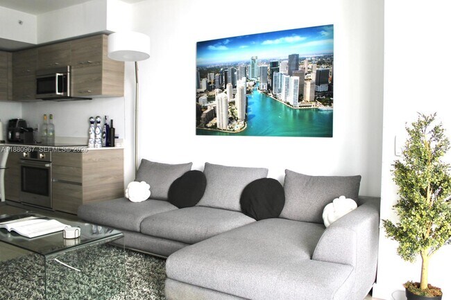 Building Photo - 1300 S Miami Ave