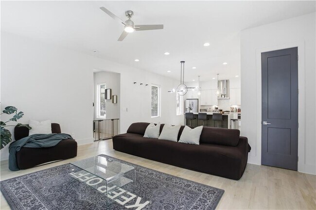 Building Photo - 1171 State St NW