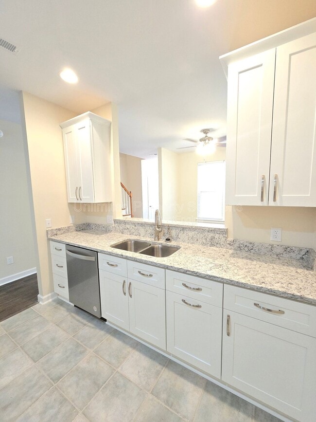 Building Photo - 5813 Wrightsville Ave