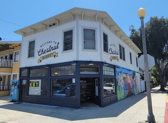 Building Photo - 344W