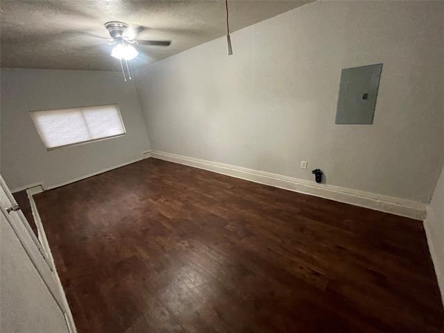 Building Photo - 501 Rosewood Hills Dr