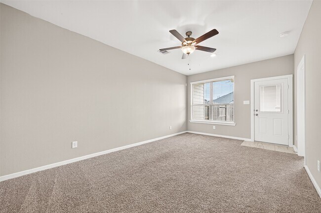 Building Photo - 9442 Starlight Oak Dr