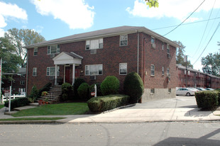 Building Photo - Oak Terrace