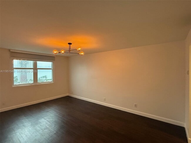 Building Photo - 6770 Indian Creek Dr