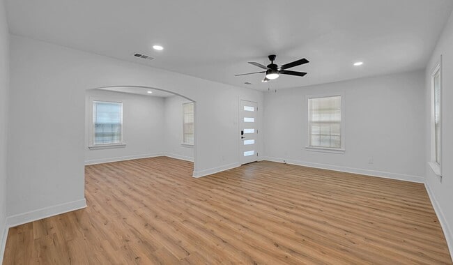 Building Photo - 2525 Cole Ave