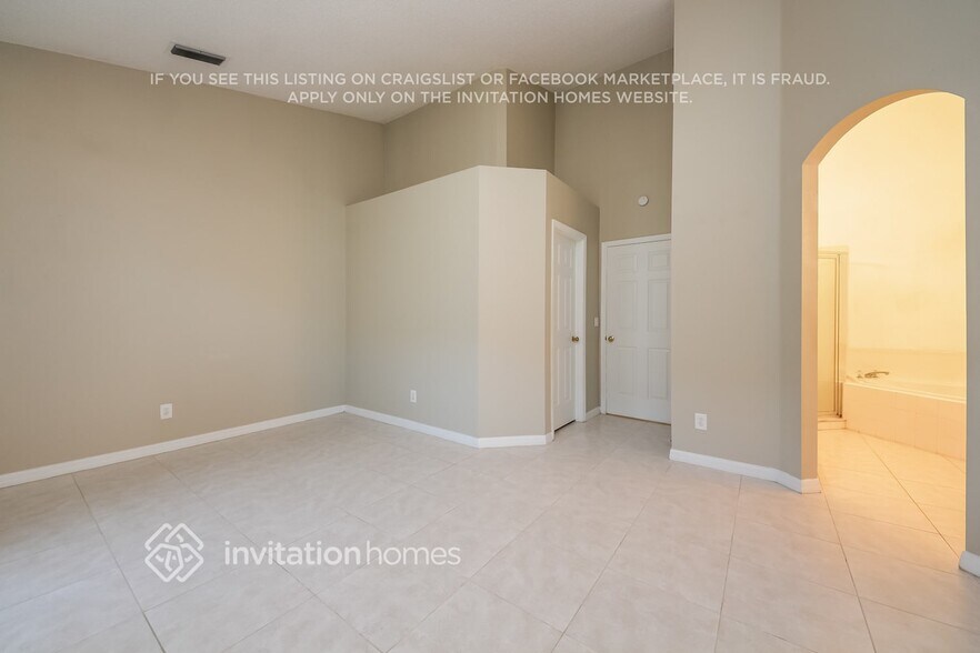 Building Photo - 13342 Luxbury Loop