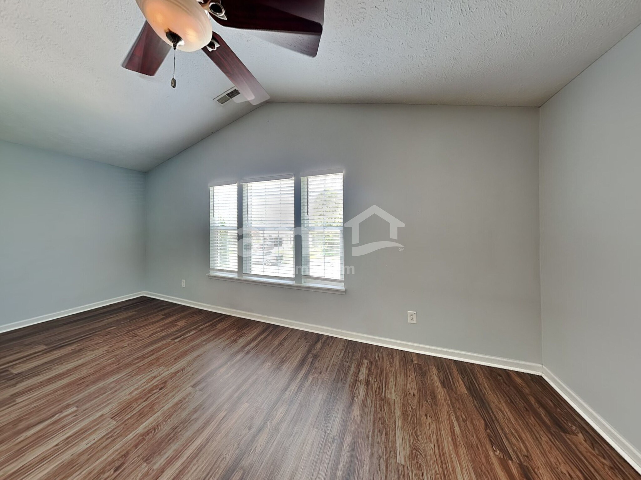 Building Photo - 16705 Greensboro Dr