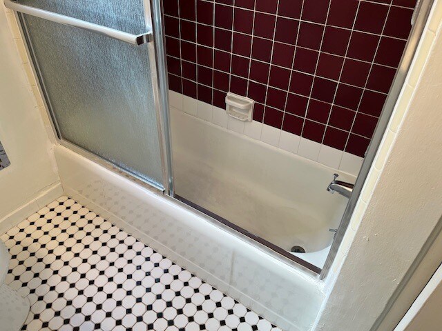 Building Photo - 3155 S Barrington Ave