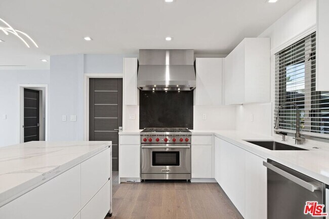 Building Photo - 1256 Stradella Rd