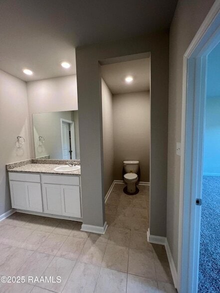 Building Photo - 129 Abbeywood Ct