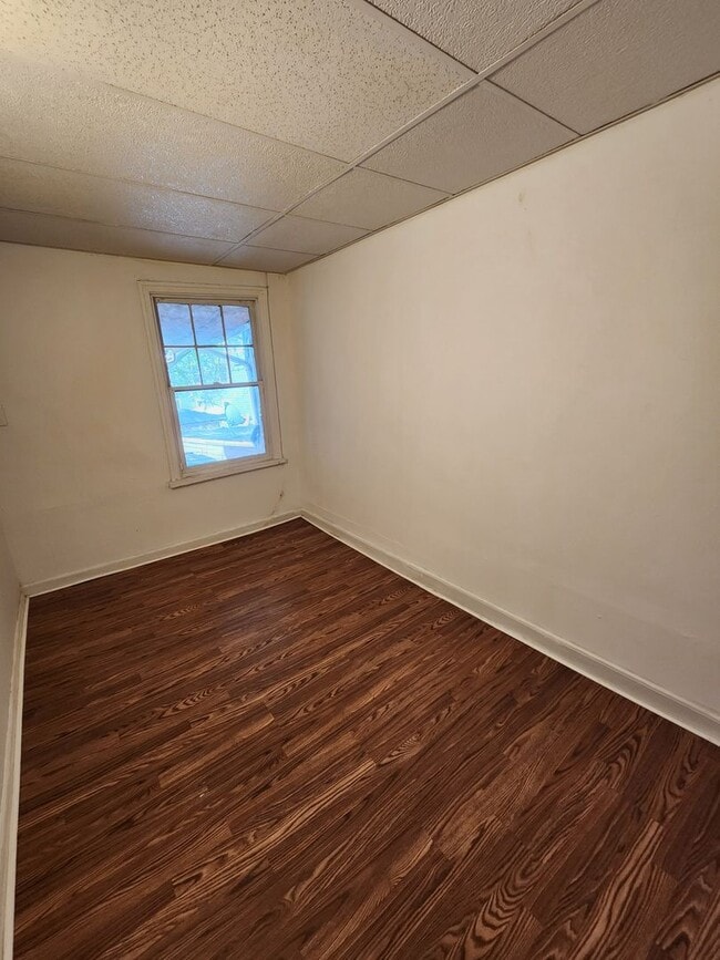 Building Photo - 3 Bedroom Home Available in Harrisburg!