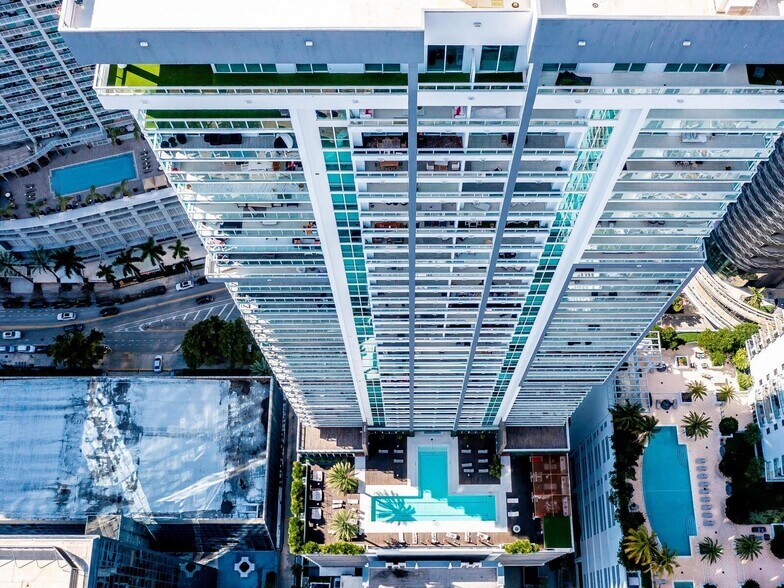 Building Photo - 1080 Brickell Ave