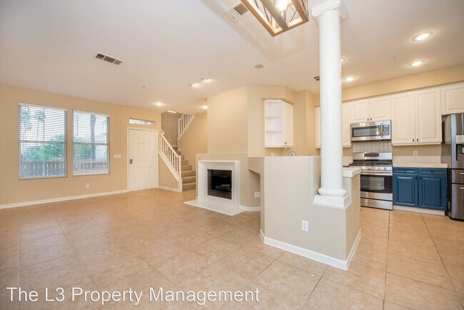 Building Photo - 3 br, 2.5 bath House - 442 W Summerfield Cir