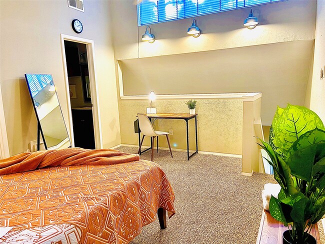 Building Photo - 12900 Walden Rd