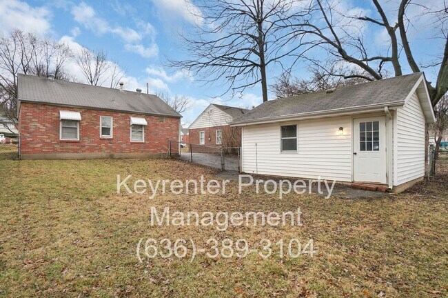 Building Photo - 1045 N New Florissant Rd