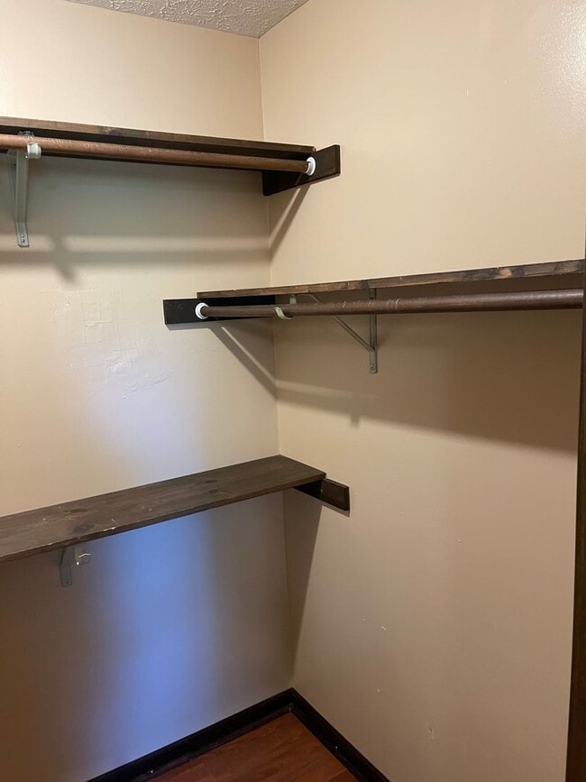 Building Photo - Available July 25th!!! No showings until June 1st