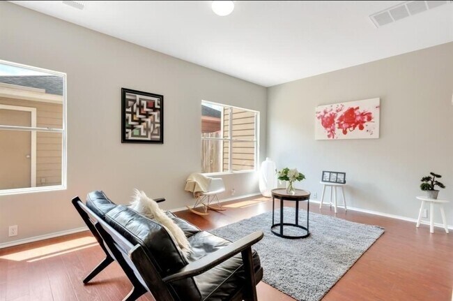 Building Photo - 23843 Single Oak St