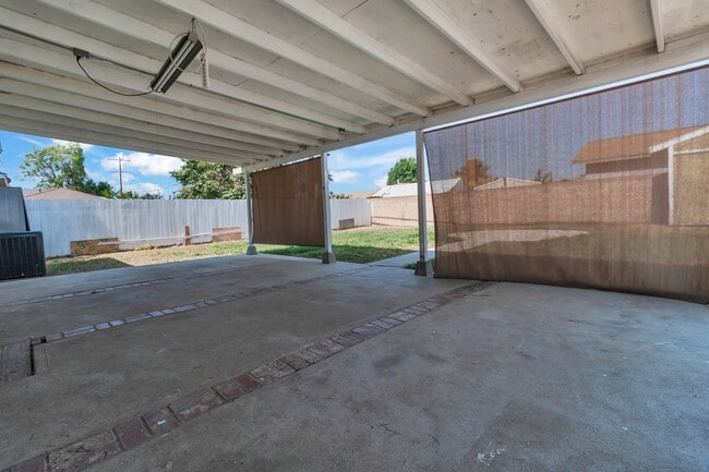 Building Photo - 7823 Appledale Ave