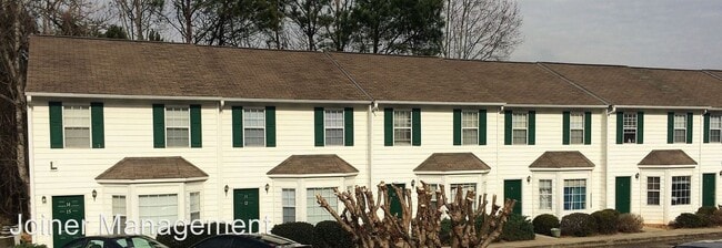 Building Photo - 120 Mark Twain Cir