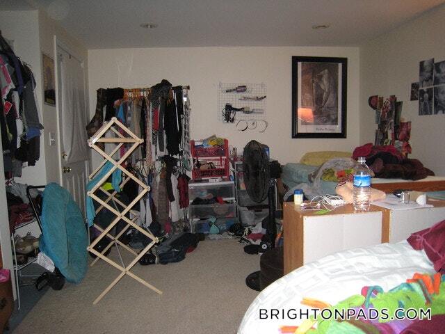 Building Photo - 31 Wade St