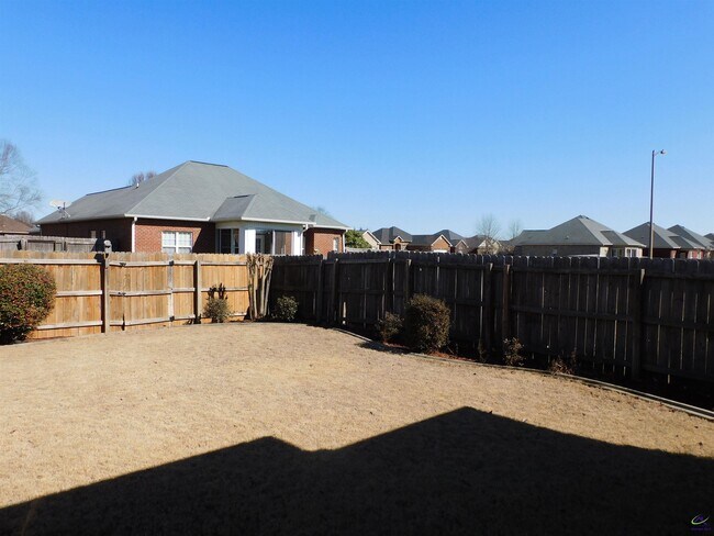 Building Photo - 703 Post Oak Way