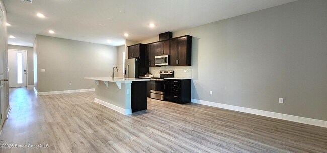 Building Photo - 3948 Southern Vis Lp