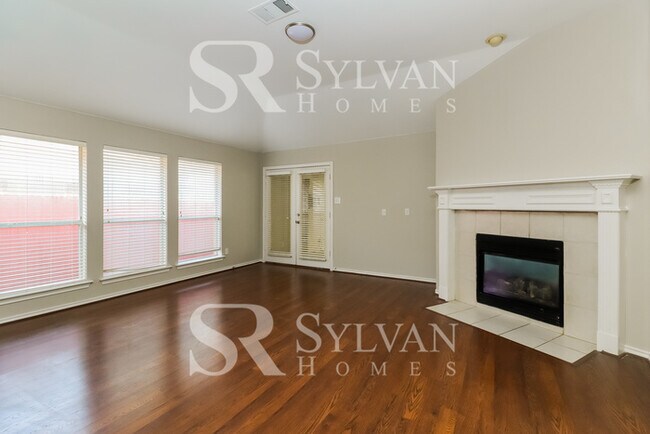 Building Photo - Coming HOME never felt so good!