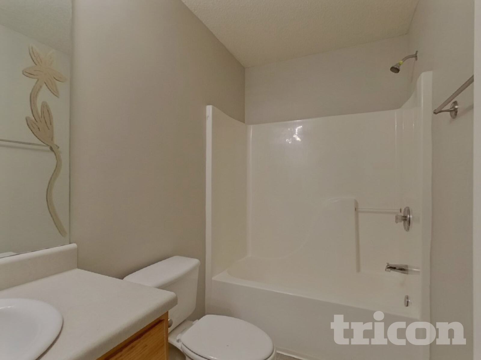 Building Photo - 15 Stable Ln