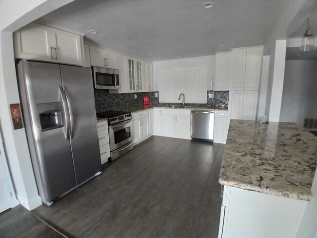 Building Photo - 180 Pelican Loop