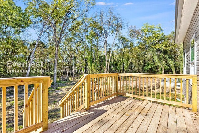 Building Photo - 1617 Roanoke Ave