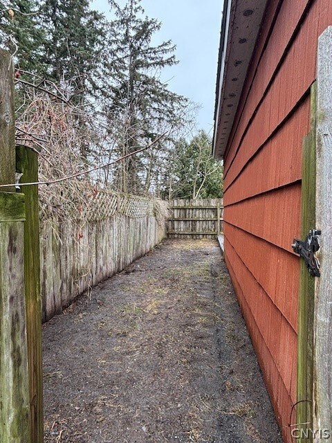 Building Photo - 7420 Mapleview Rd