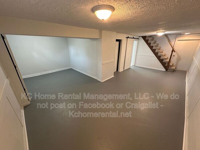 Building Photo - 2010 Bunker Ave