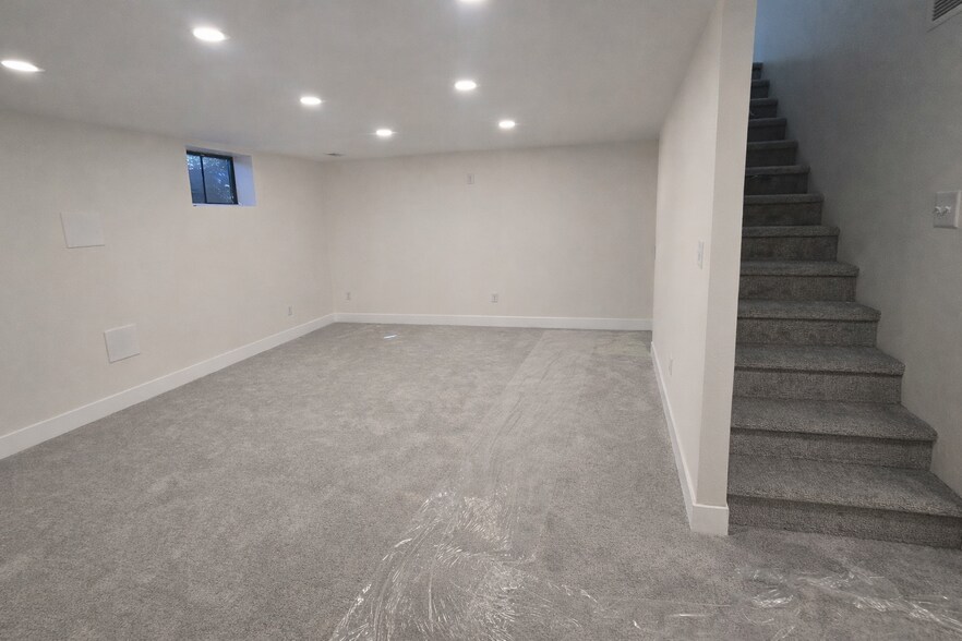 Building Photo - 2934 S Zurich Ct